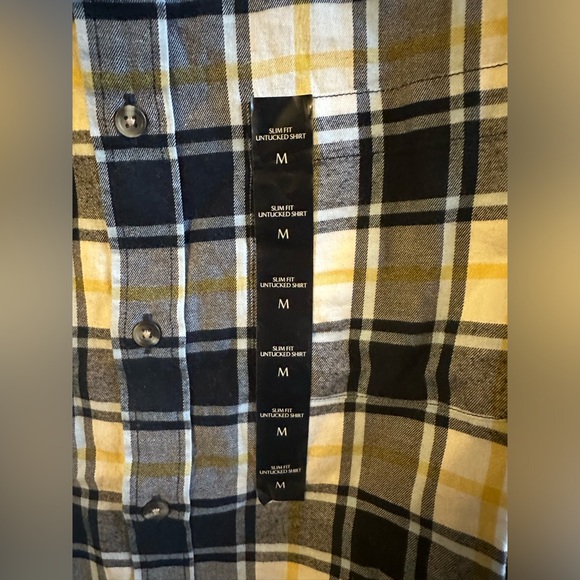 NWT NEVER WORN - Slim Fit Button Down Shirt - Picture 3 of 5